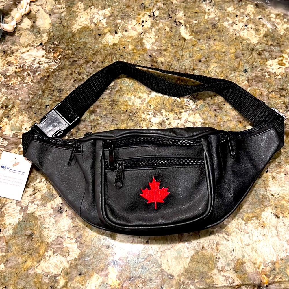 Heys Black Fanny Pack for Men or Women 6 Zipped Compartments Brand New w/ Tags